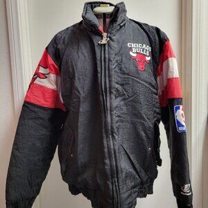 Vintage Logo Athletic Chicago Bulls Size Medium Heavy Jacket NBA Basketball